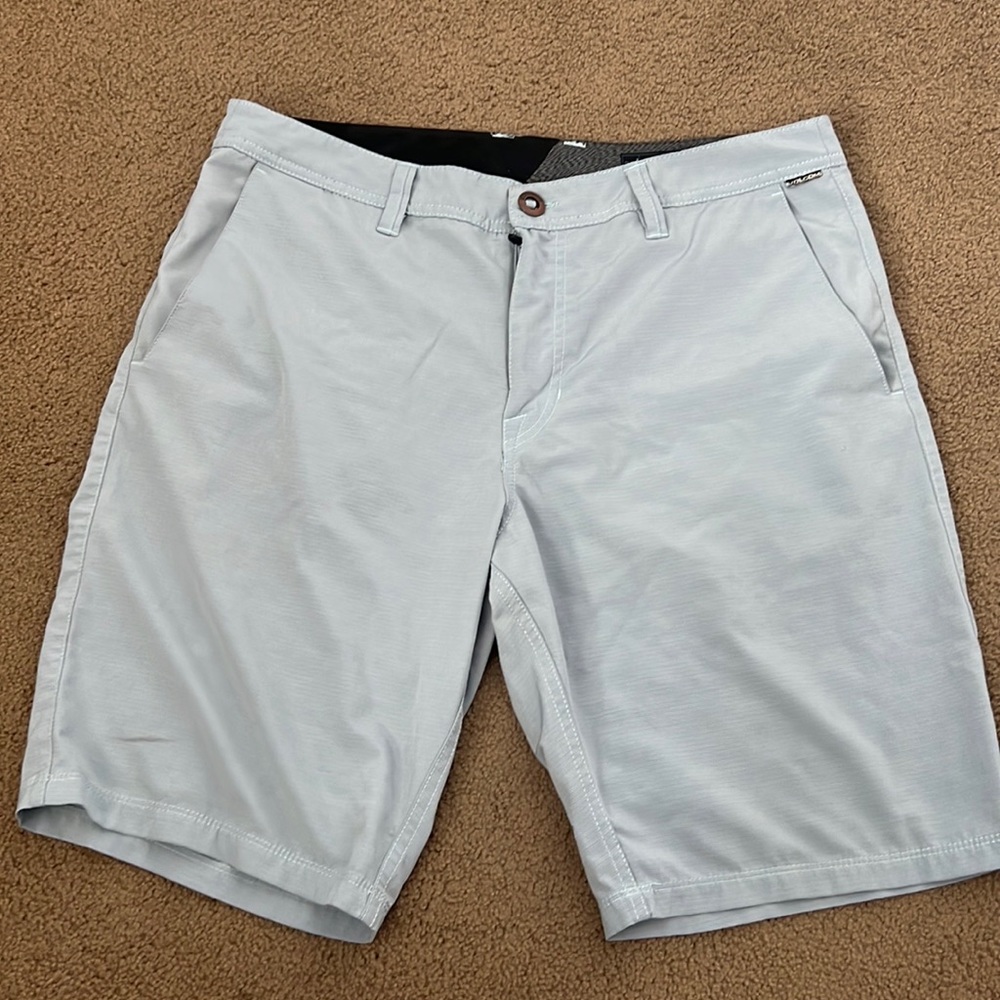 Volcom men’s hybrid shorts size 33 light blue